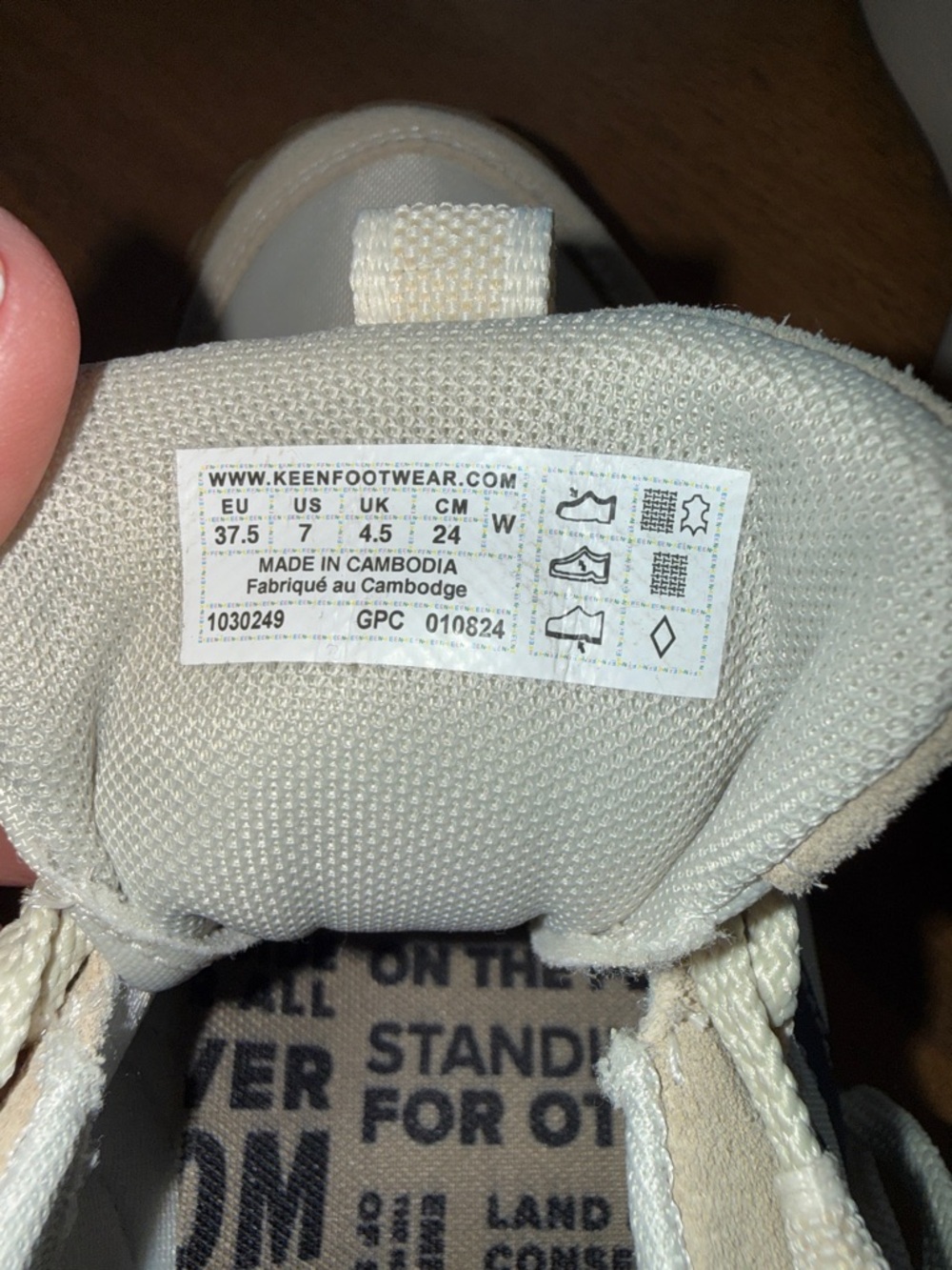 KEEN Casual Womens Sneakers in White & Beige with Navy Accent - Picture 8 of 12